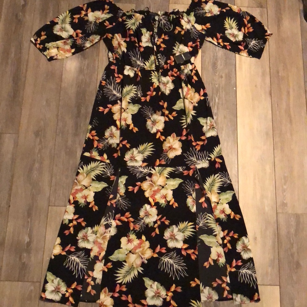 FOREVER 21 Contemporary Floral Dress
